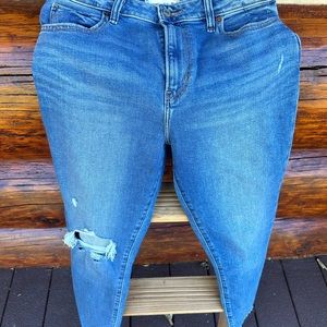 Abercrombie and Fitch Super Skinny High Rise Ankle Jeans. Size 28/6S